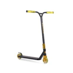Scooter Stunt Expose In Gelb